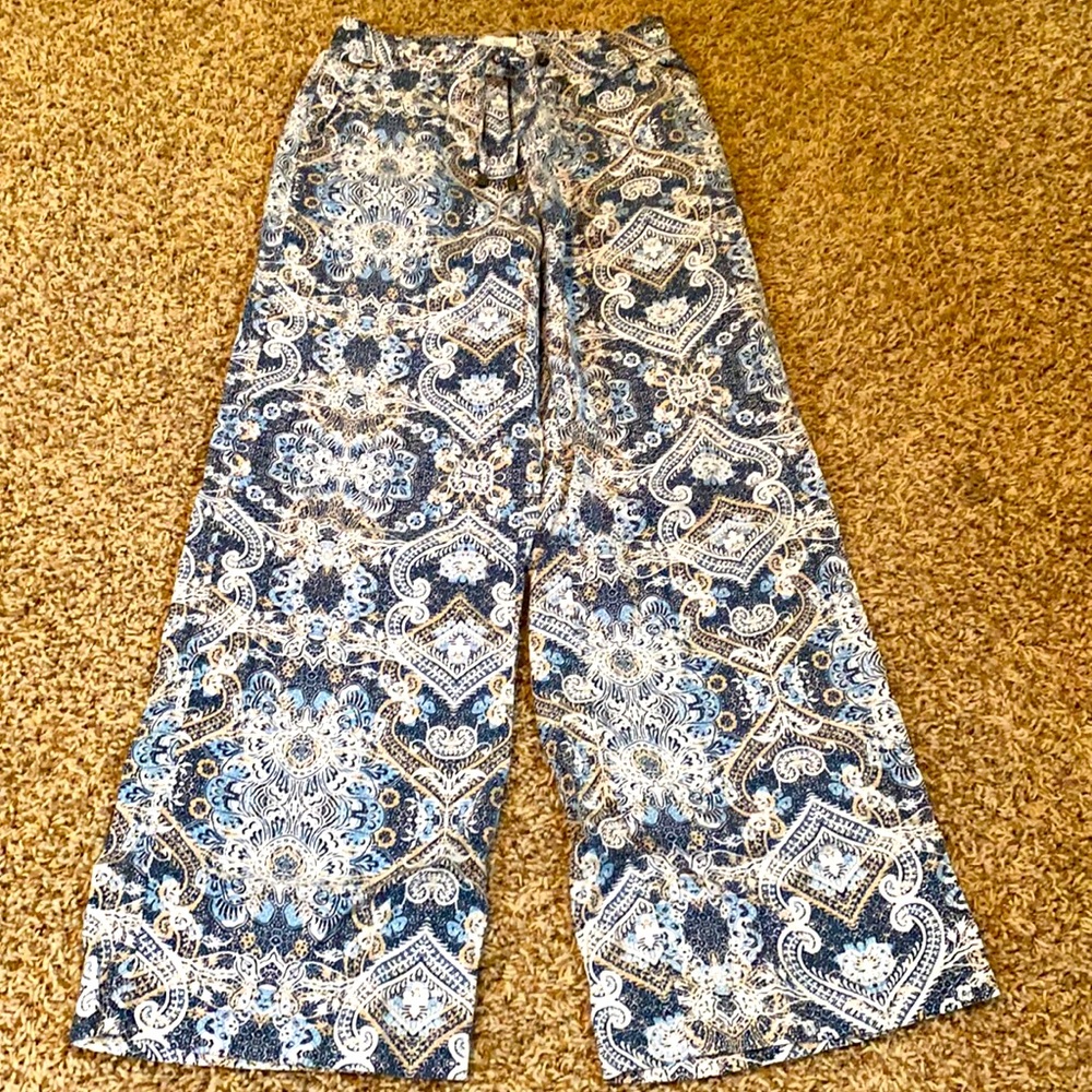 😎Gorgeous H & M Summer Pants🐬
